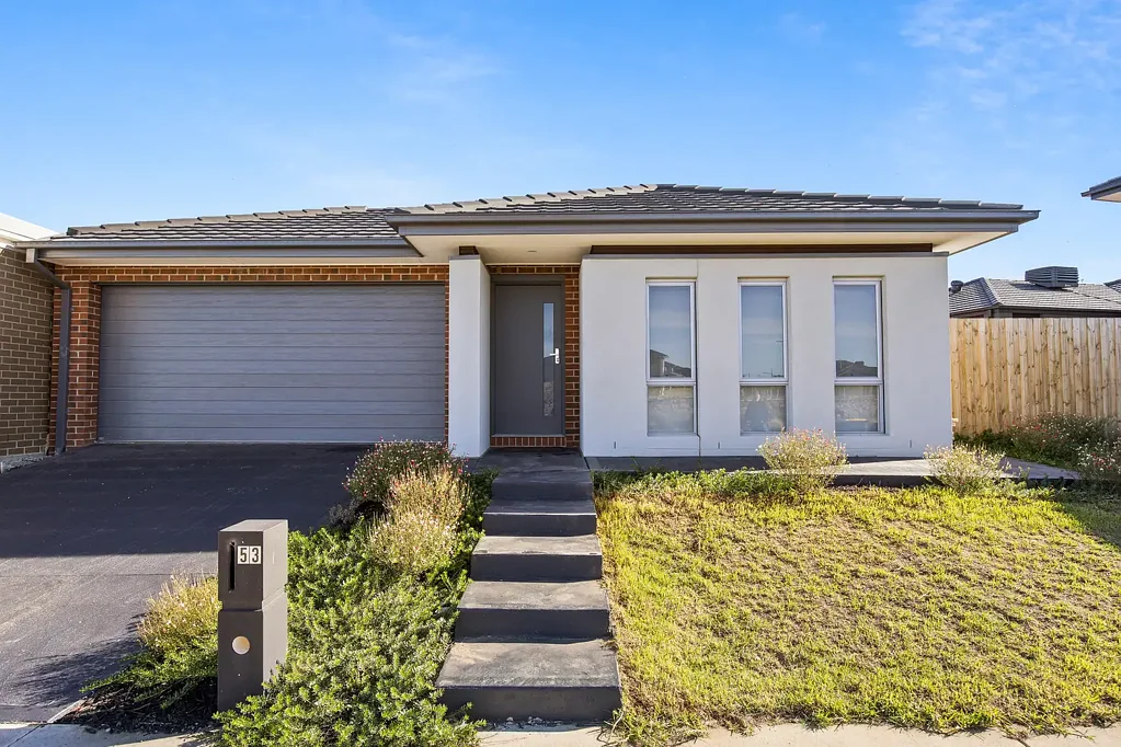 Brand new 4 bedroom home in Bloomdale Estate