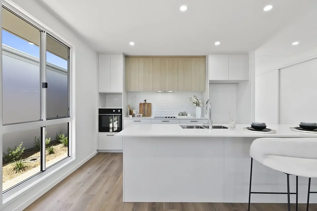 Innes Park 2Kwarto Saltwater - Move in ready