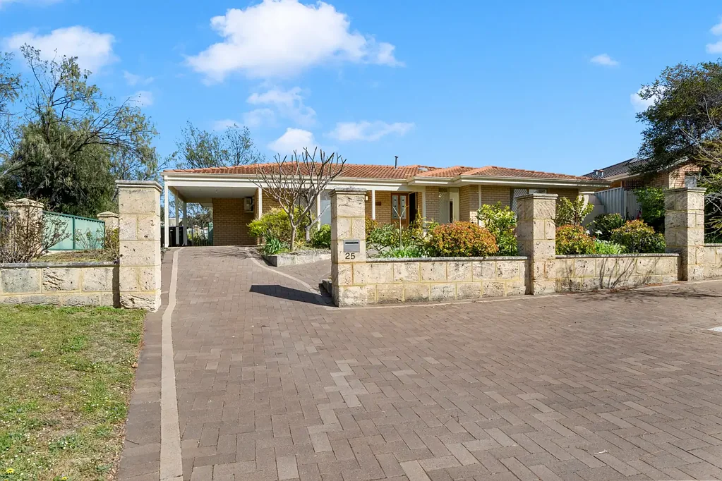 25 Cinque Ports Place, Connolly, WA 6027