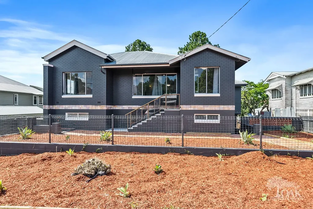 Annerley 6 Bedroom 1,012sqm of Pure Potential With City Views