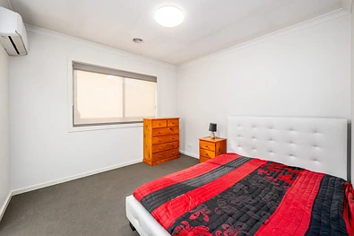 2/26 Glenlyon Avenue, Shepparton, VIC 3630, 3房, 2浴, House