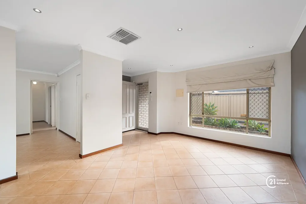 LOCATION LOCATION LOCATION @ $800 per week