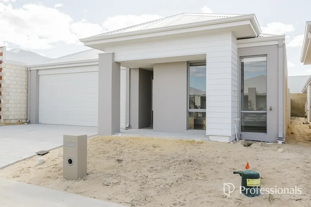 Alkimos 4Habitaciones Brand New Build With Low Maintenance Living!