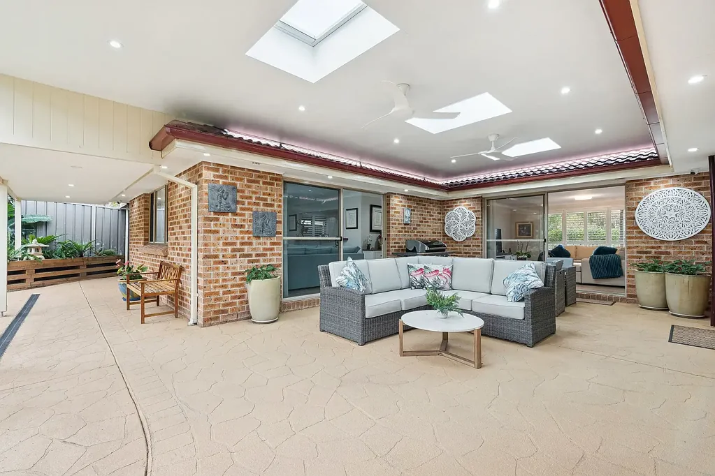 Woronora Heights 4部屋 Immaculate family sanctuary for entertaining ease