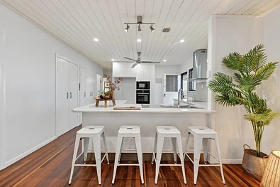 Wulguru 4chambre Ocean Views, Two Separate residences, Solar, Multiple Entertaining Areas