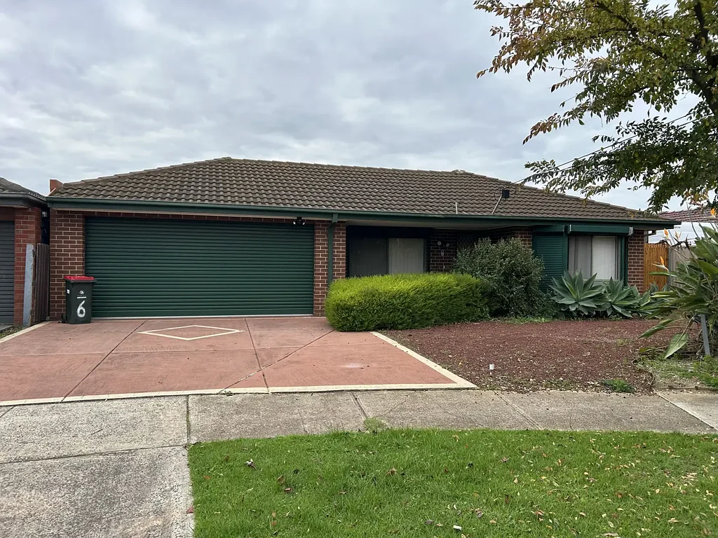 Spacious Family Home in a Quiet Court Location