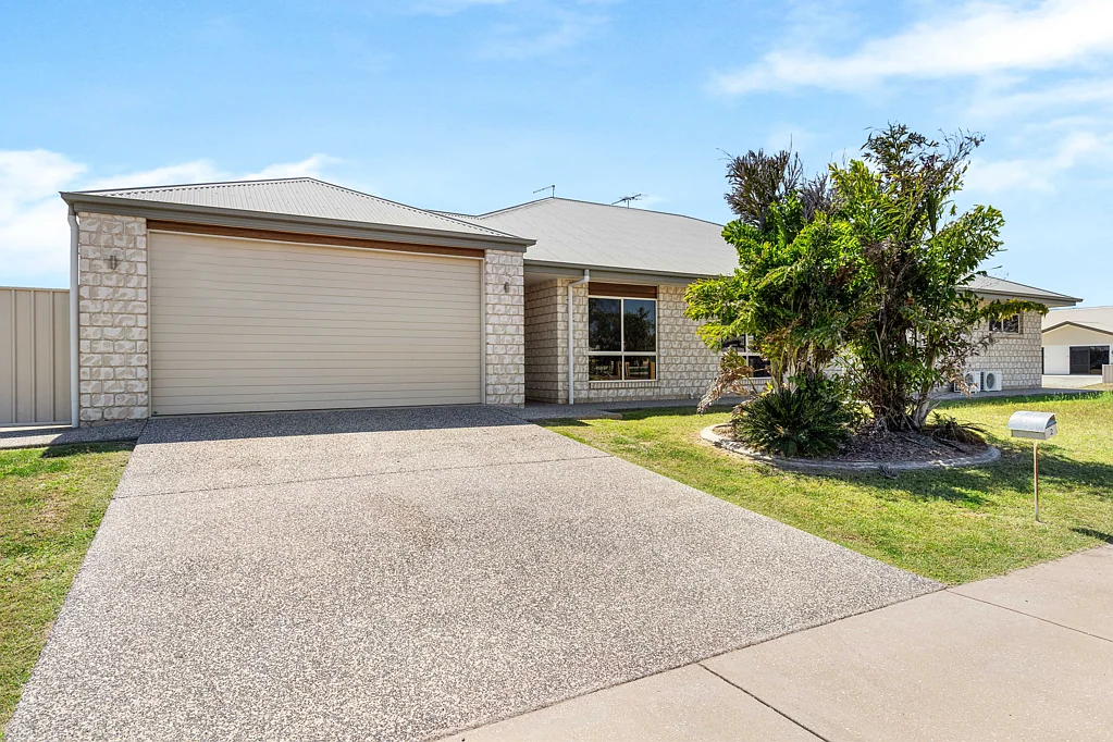 1/2 Duroux Street, Emerald, QLD 4720