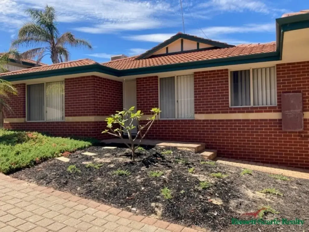 Low-Maintenance 3-Bed Home in Desirable Location