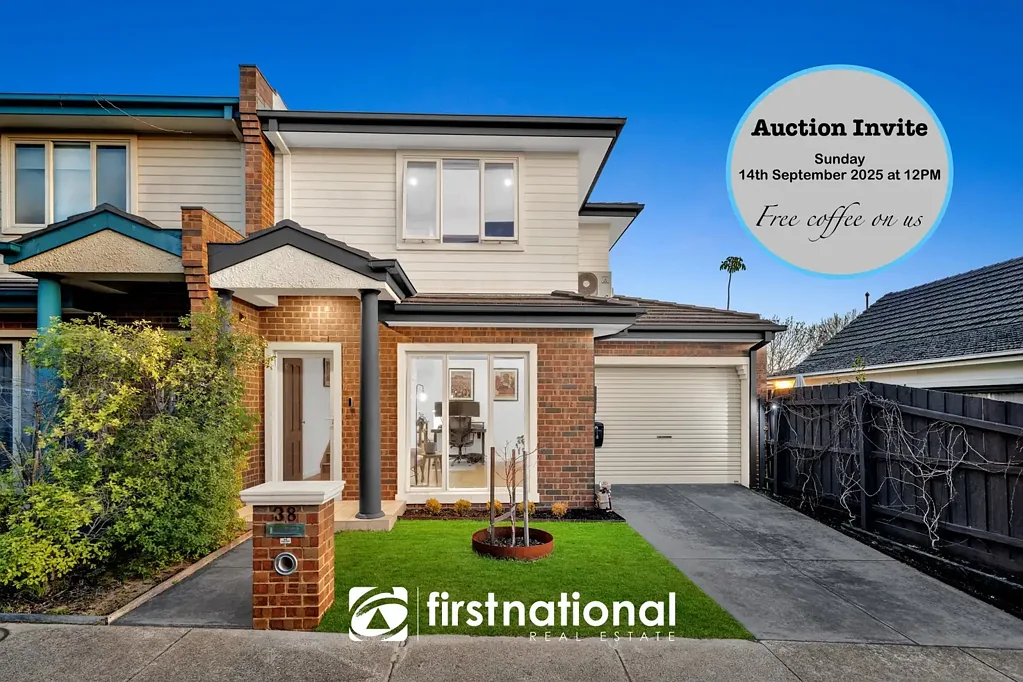 Mentone 2ਬੈੱਡਰੂਮ Renovated Duplex with Own Driveway! Approx. 4 Mins Drive to Mentone Central and 2 Mins Drive to Thrift Park Shopping Centre.