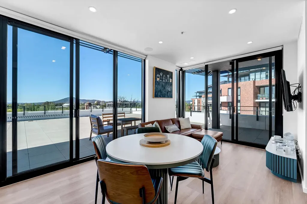 Griffith 2Zimmer Manuka�s Most Luxurious Sky Terrace | 241sqm of North Facing Executive Living