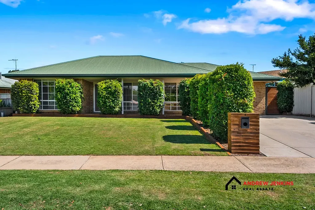 Cobram 4房  Walk to the Murray ~ Fully Renovated Family Home