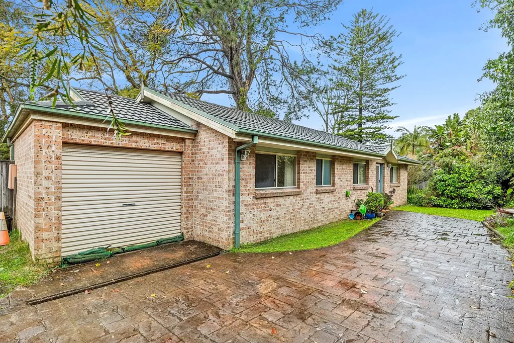 PERFECTLY SITUATED FAMILY HOME