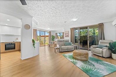Mermaid Beach 3Zimmer Fully renovated, oversized 3 bedroom apartment
