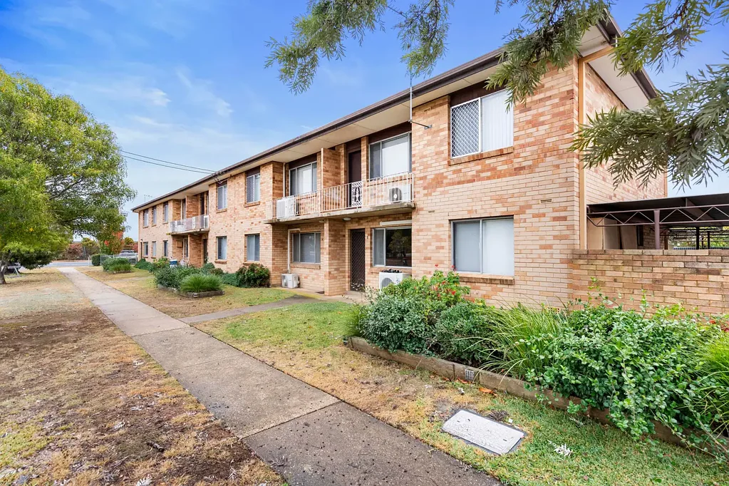 Tidy 2 Bedroom Unit in Central Wagga