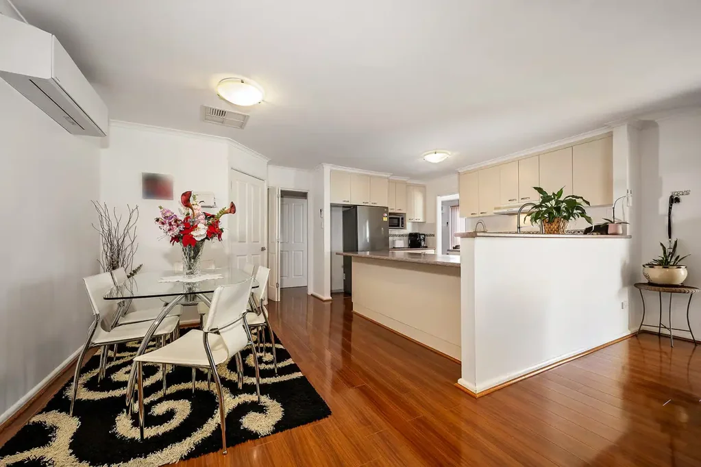 Downer 5ห้องนอน Spacious, Stylish & Perfectly Positioned in Downer!