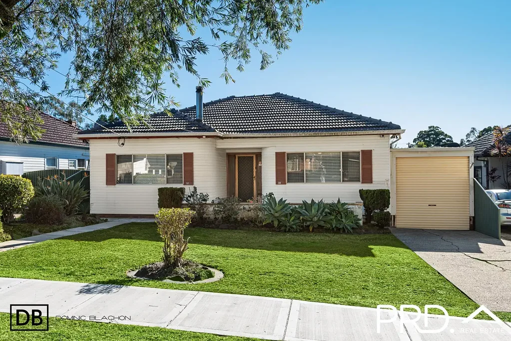 32 Burns Road, Picnic Point, NSW 2213