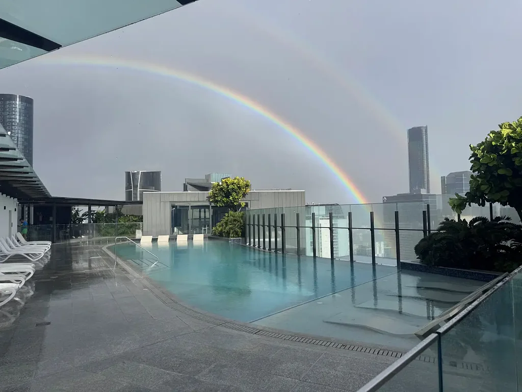 Brisbane City 1कमरा Your Pot of Gold Awaits!