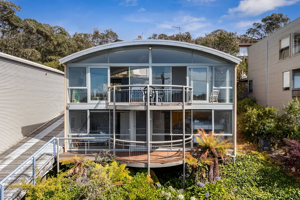 Lorne 4 Slaapkamer "MAGNUM" – ELEVATED NORTH LORNE LIVING