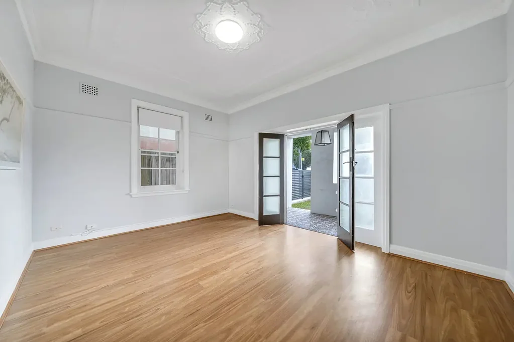 Stylishly Renovated Garden Apartment - Coogee Beach