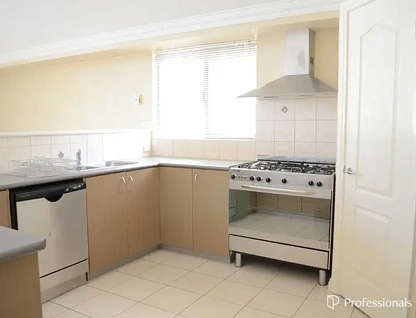 10C Charles Street, Kalgoorlie, WA 6430, 4 कमरे, 2 बाथरूम, House