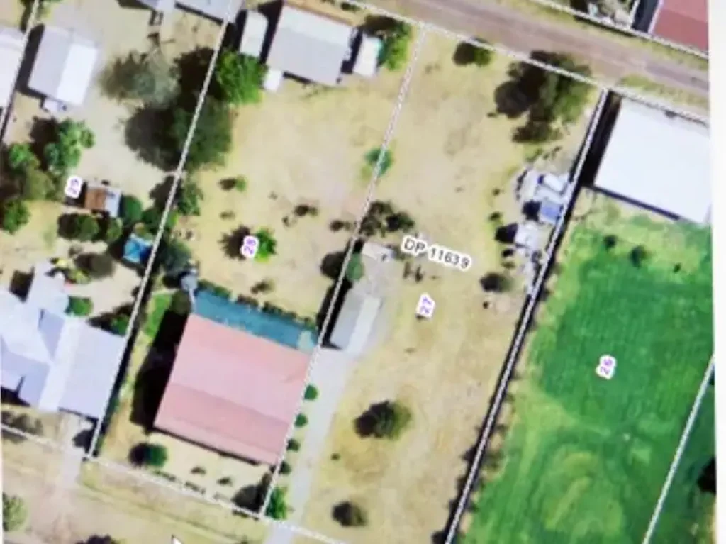Eugowra Discover your slice of paradise in Eugowra! This generous house block offers a unique opportunity to build your dream home in a picturesque village.