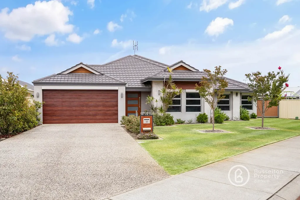 19 Smokebox Avenue, West Busselton, WA 6280