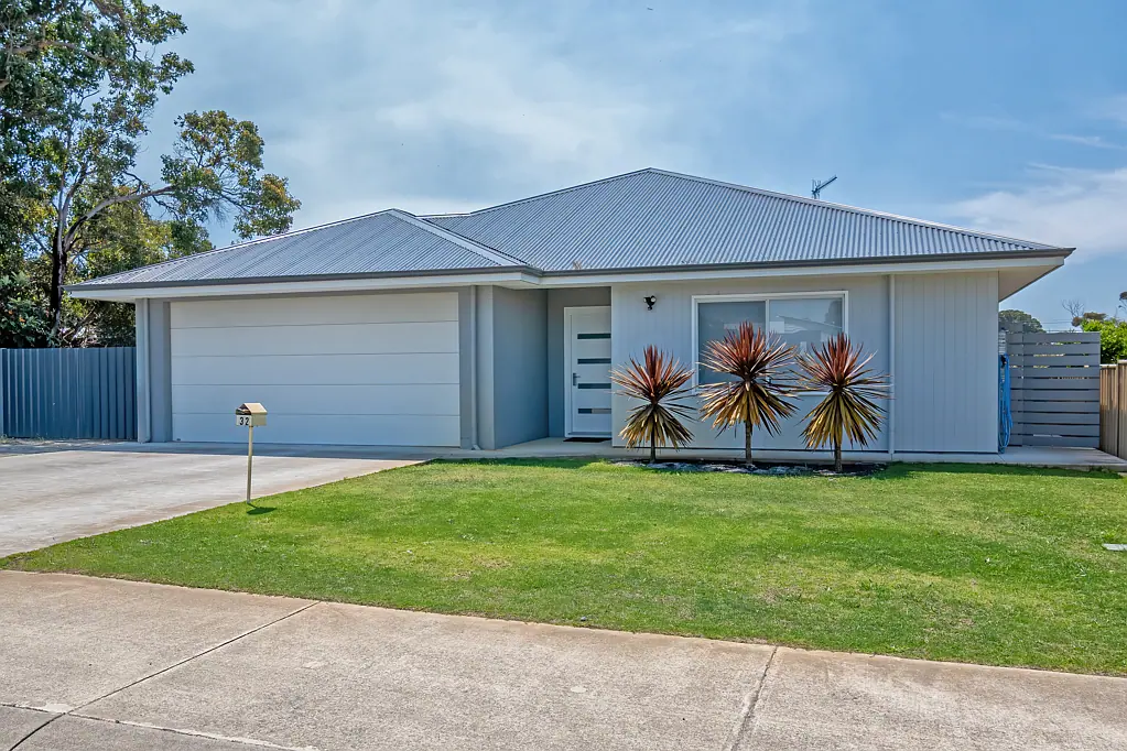 32 Hayward Crest, Yakamia, WA 6330