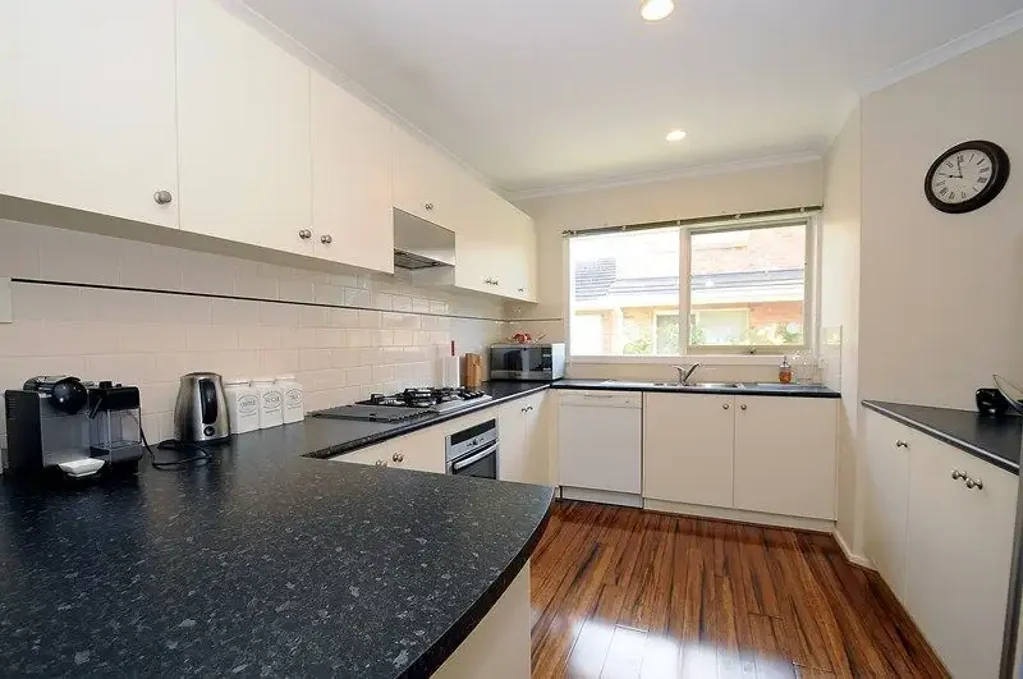 Bright, Modern Townhouse with Exceptional Lifestyle Appeal