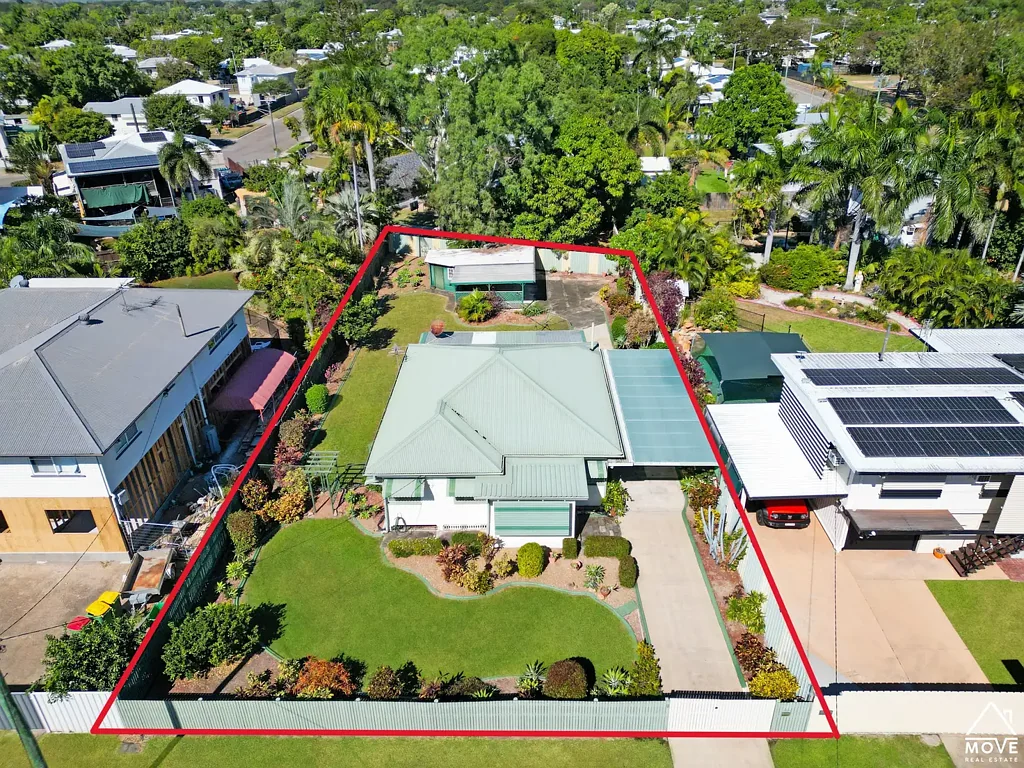 Gulliver 2침실 Charming Federation Queenslander on a Spacious 875sqm Allotment