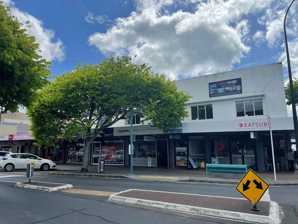 Browns Bay BEACH OFFICE IN BROWNS BAY – GREAT LOCATION