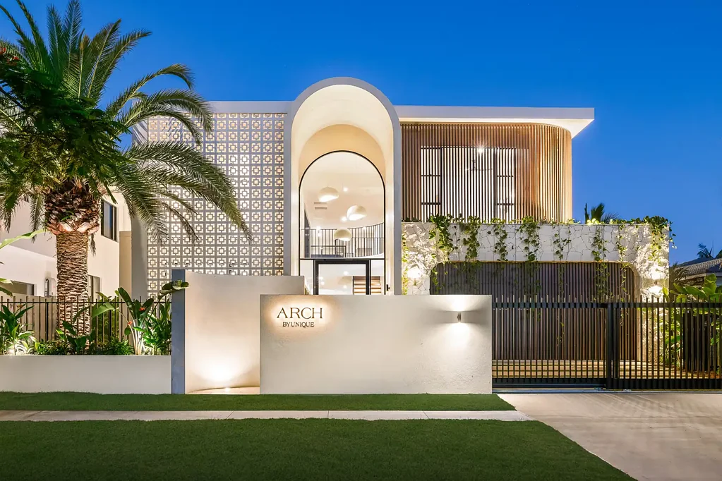 12 Rio Vista Boulevard, Broadbeach Waters, QLD 4218