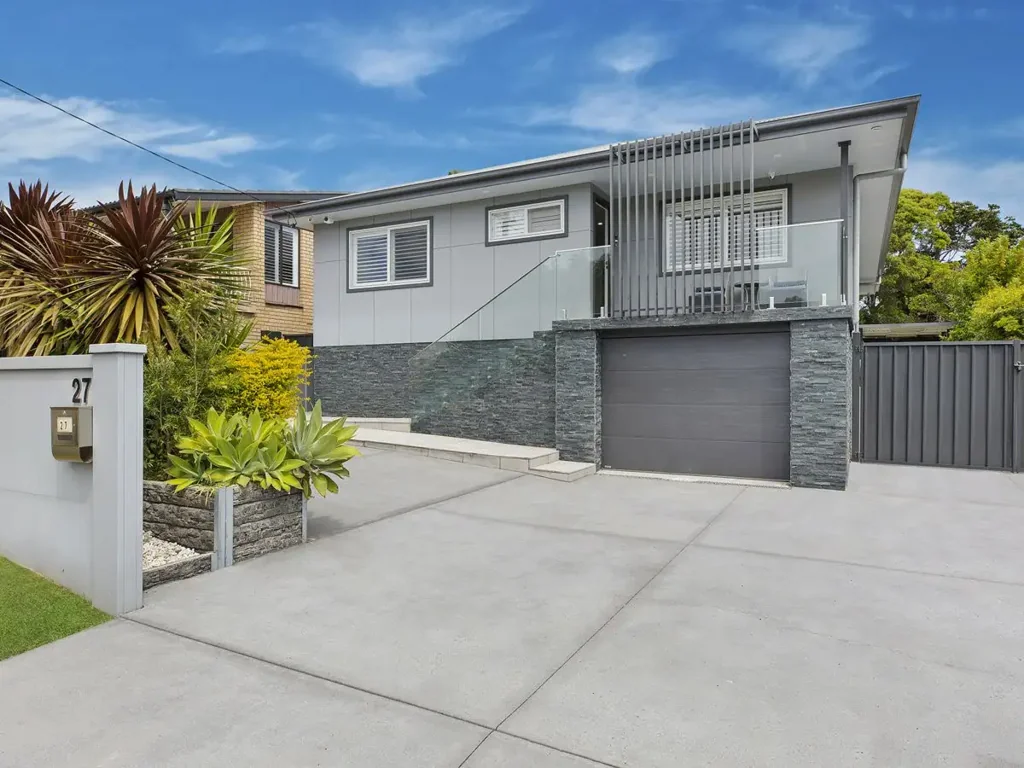 Killarney Vale 4房  Modern Coastal Home!
