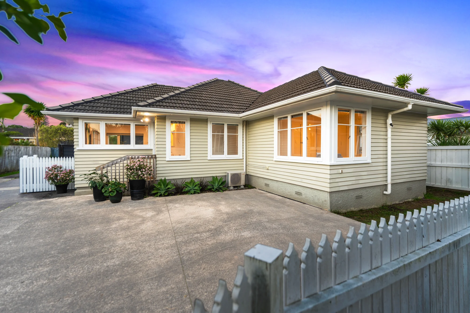 Hillcrest 3침실 Auction In Rooms 16 July at 12pm