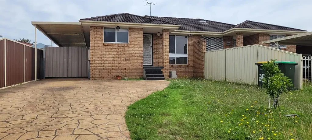 35 COCHRANE STREET, MINTO
