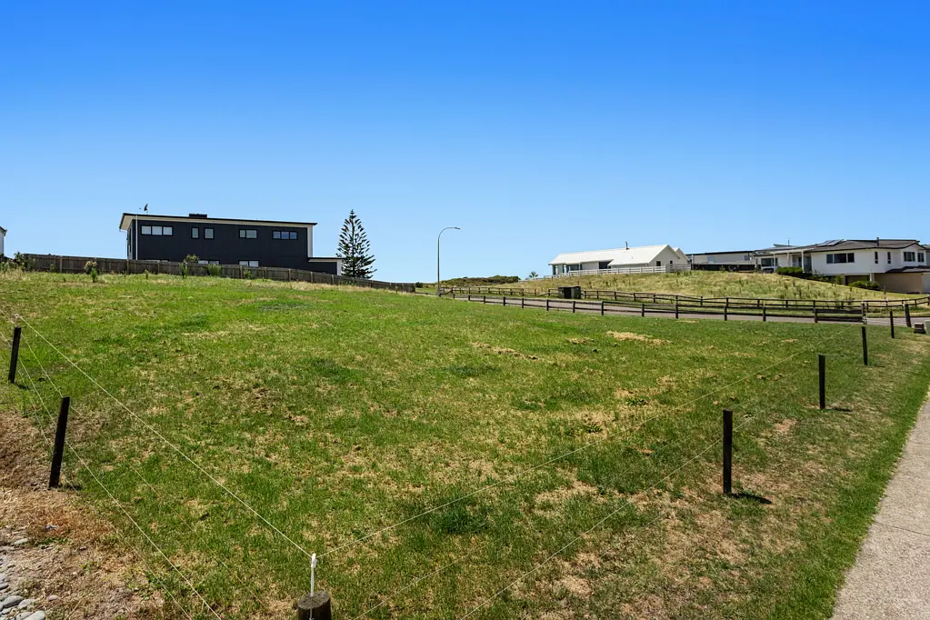 Coastlands  Buy it, build it, live it!
