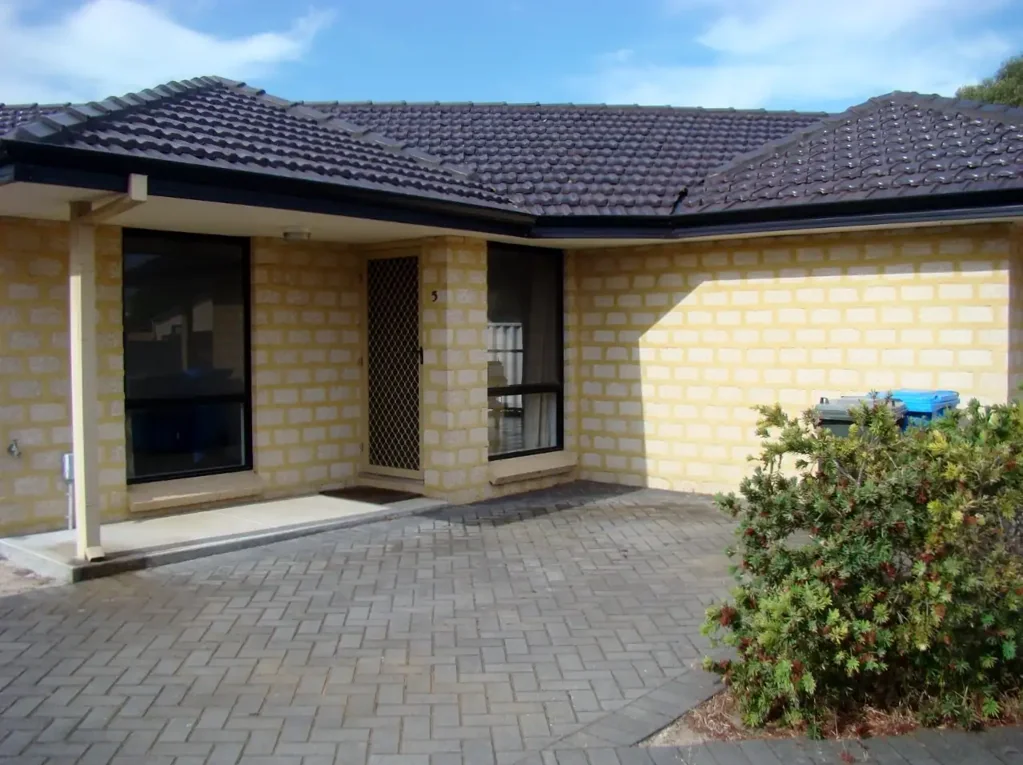 Esperance 1 Bedroom Central Strata Unit
