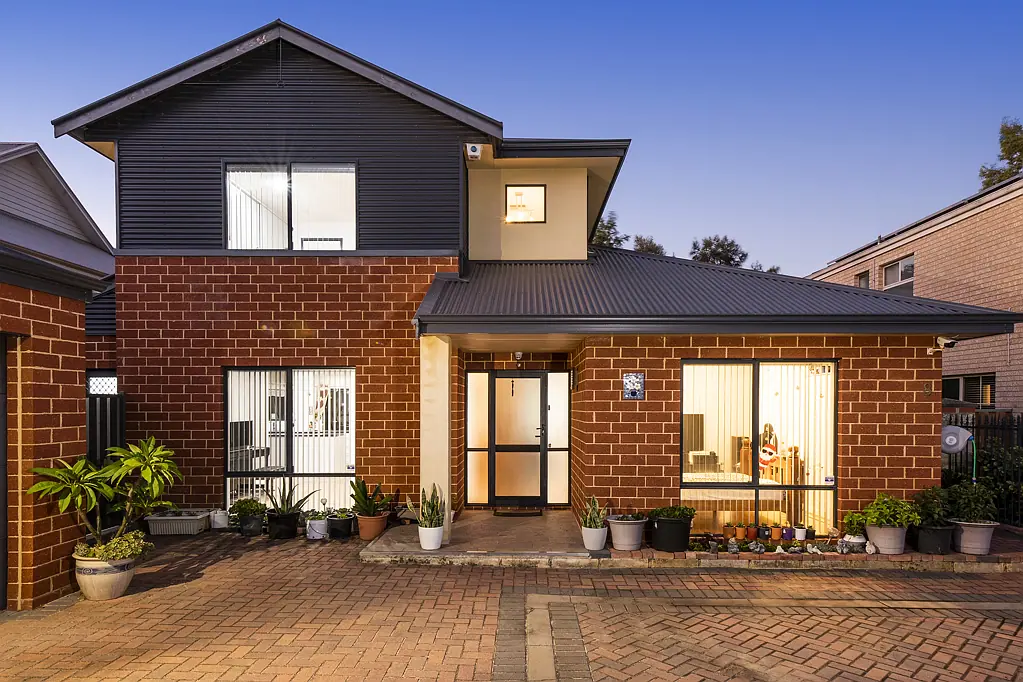 8 Waterway Crescent, Ascot, WA 6104