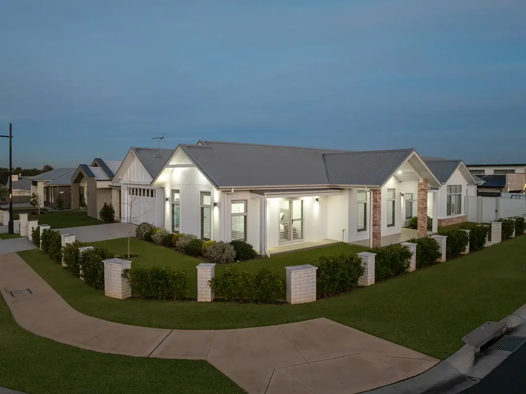 Oran Park 4房 位于 Catherine Park House 对面的定制现代奢华住宅 A Bespoke Residence of Modern Luxury Opposite Catherine Park House