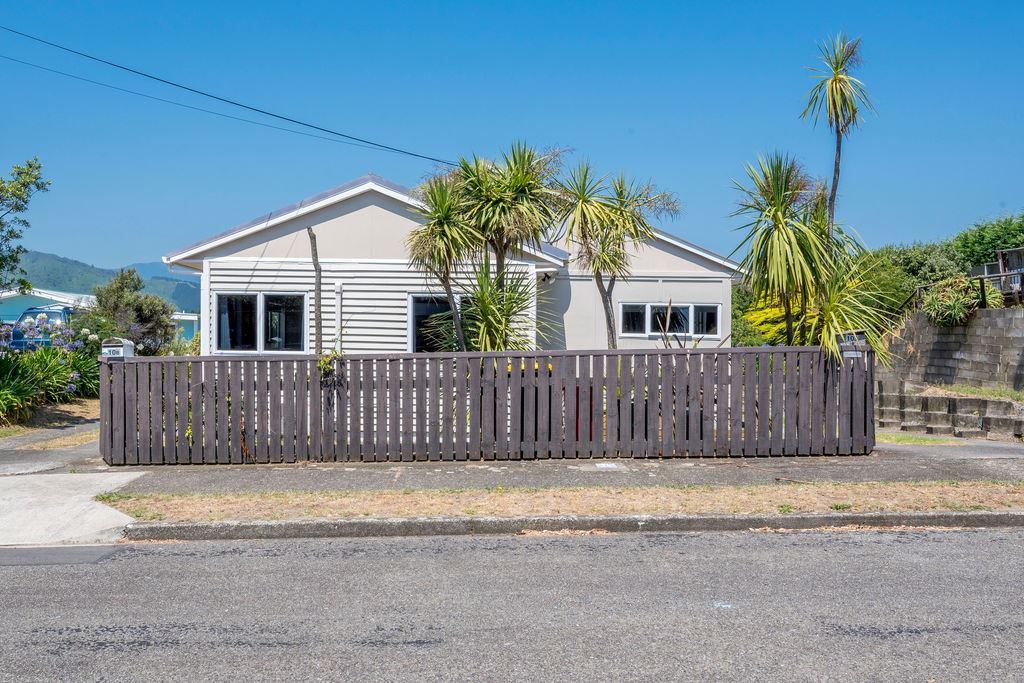 10 Atua Street, Waikanae Beach, Kapiti Coast, 2 Bedrooms, 1 Bathrooms