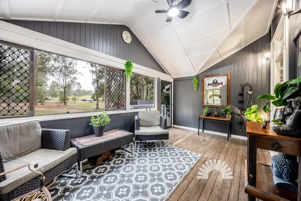 Upper Caboolture 5Kwarto Two historic Queenslanders. One extraordinary 1.5-acre estate.
