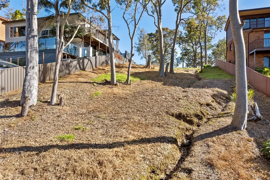 25 Leslie Avenue, Gorokan, NSW 2263