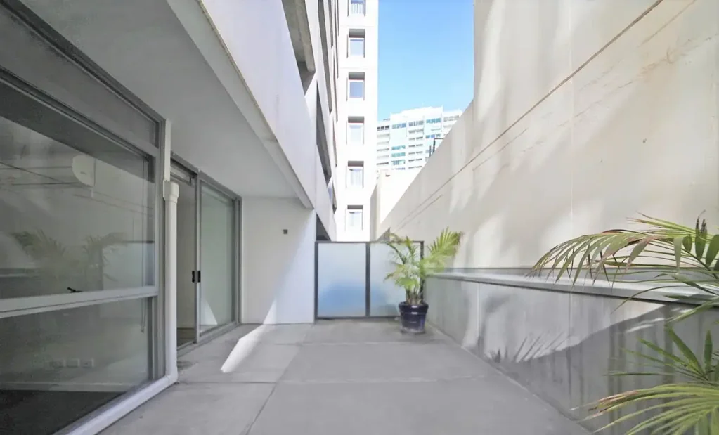 Large One Bedroom + Study