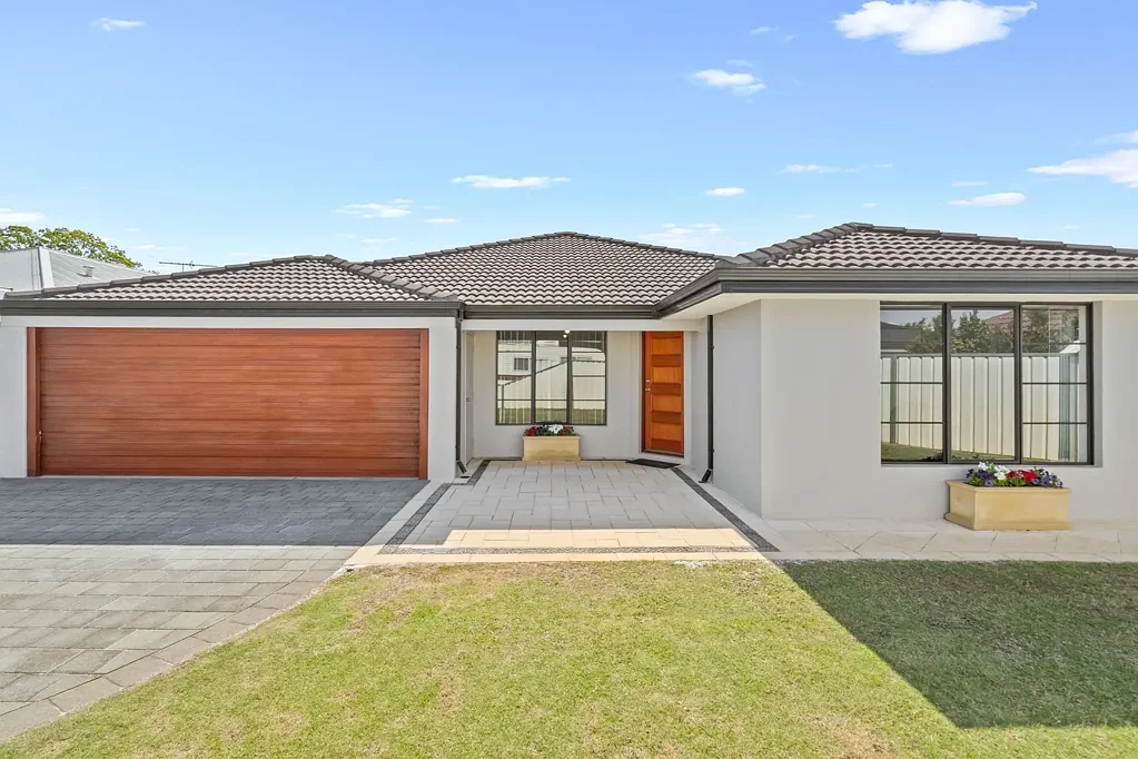 Seville Grove 4બેડરૂમ Generous family living in a quiet cul de sac.