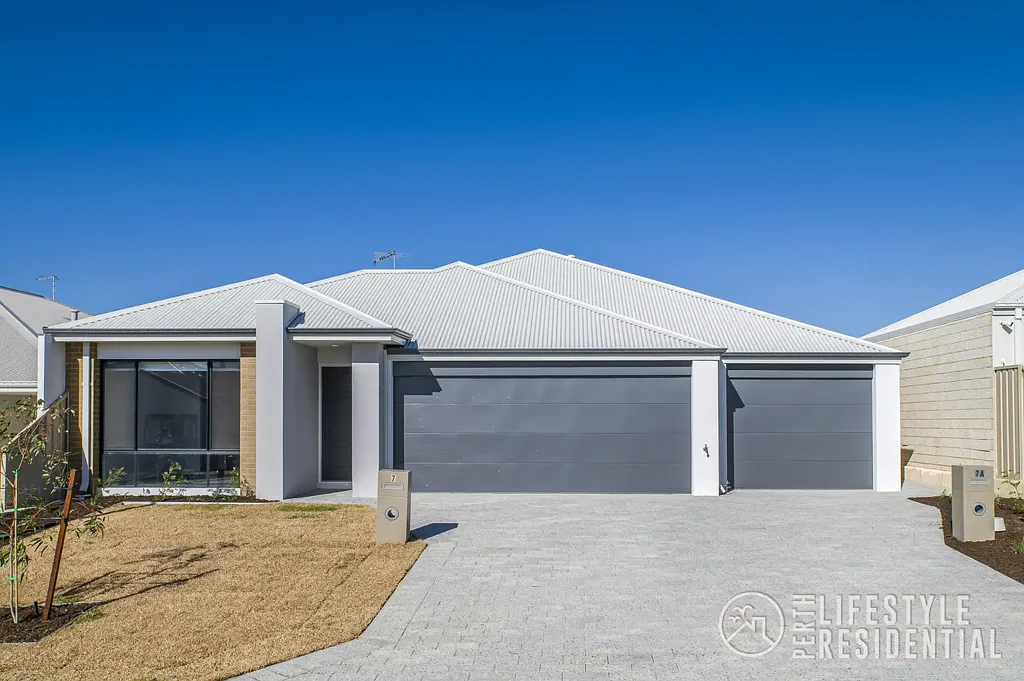 2 BED COASTAL HOME WITH GARAGE