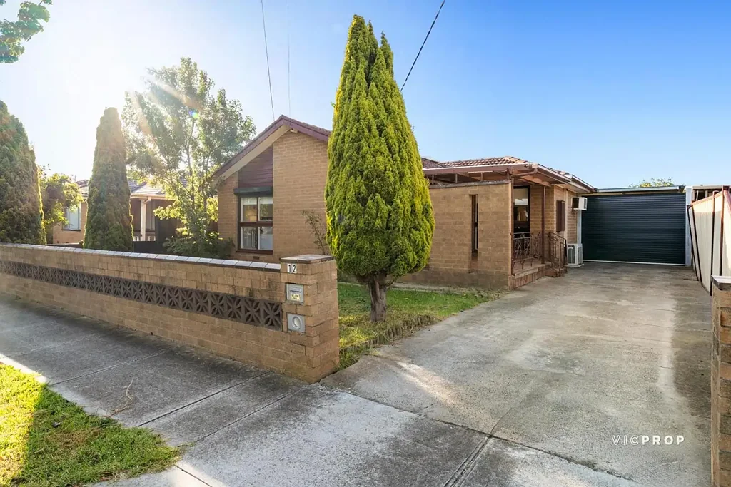 12 Lindsey Road, St Albans, VIC 3021