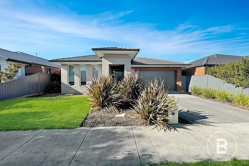WELL APPOINTED FOUR BEDROOM WITH TWO LIVING SPACES!