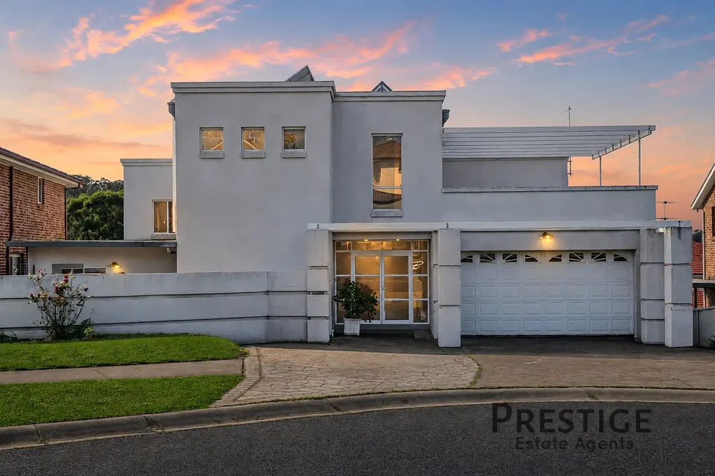 Cecil Hills 5침실 55 Square Grand Family Residence in a Prestigious Cecil Hills Pocket