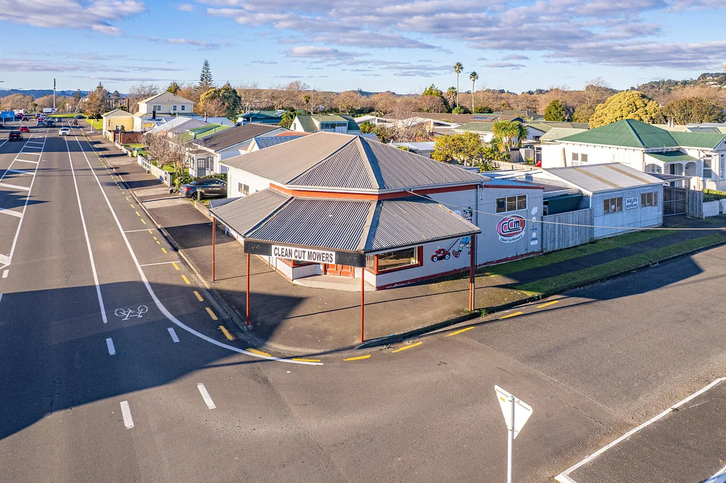 Wanganui Central High-profile corner site