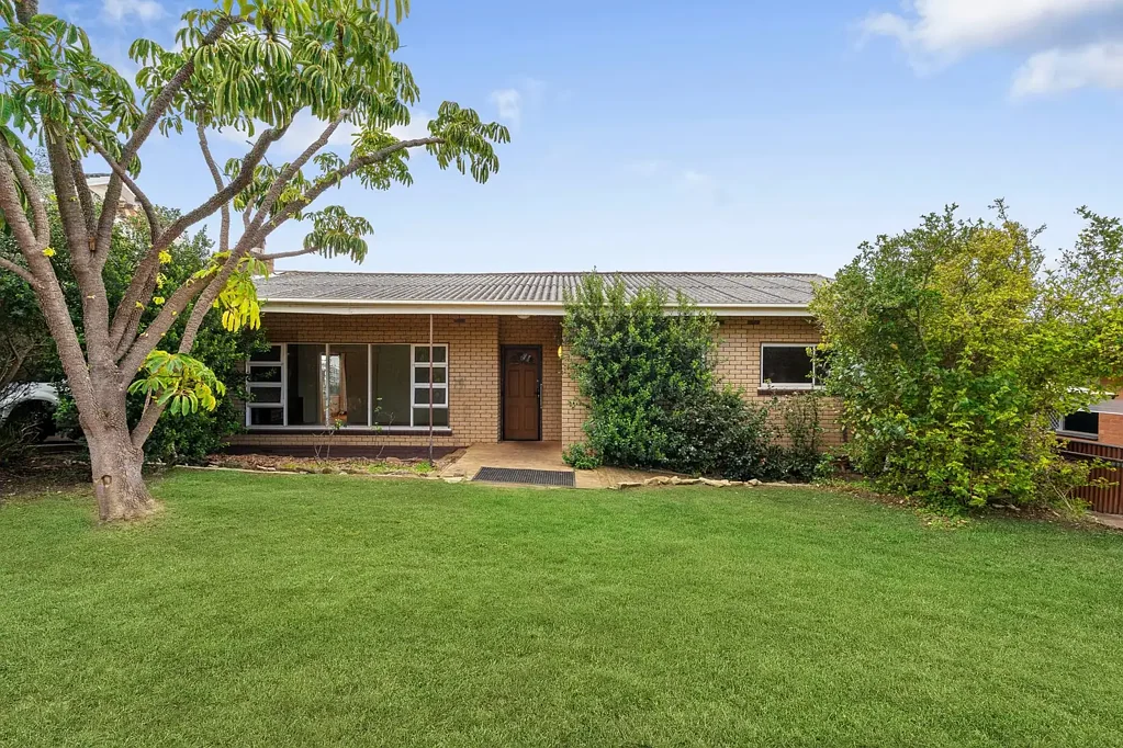Seacombe Heights 5Zimmer 836sqm with coastal views, minutes from Brighton Beach and Westfield Marion
