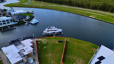 Jacobs Well Unique Waterfront land , 22 meter pontoon